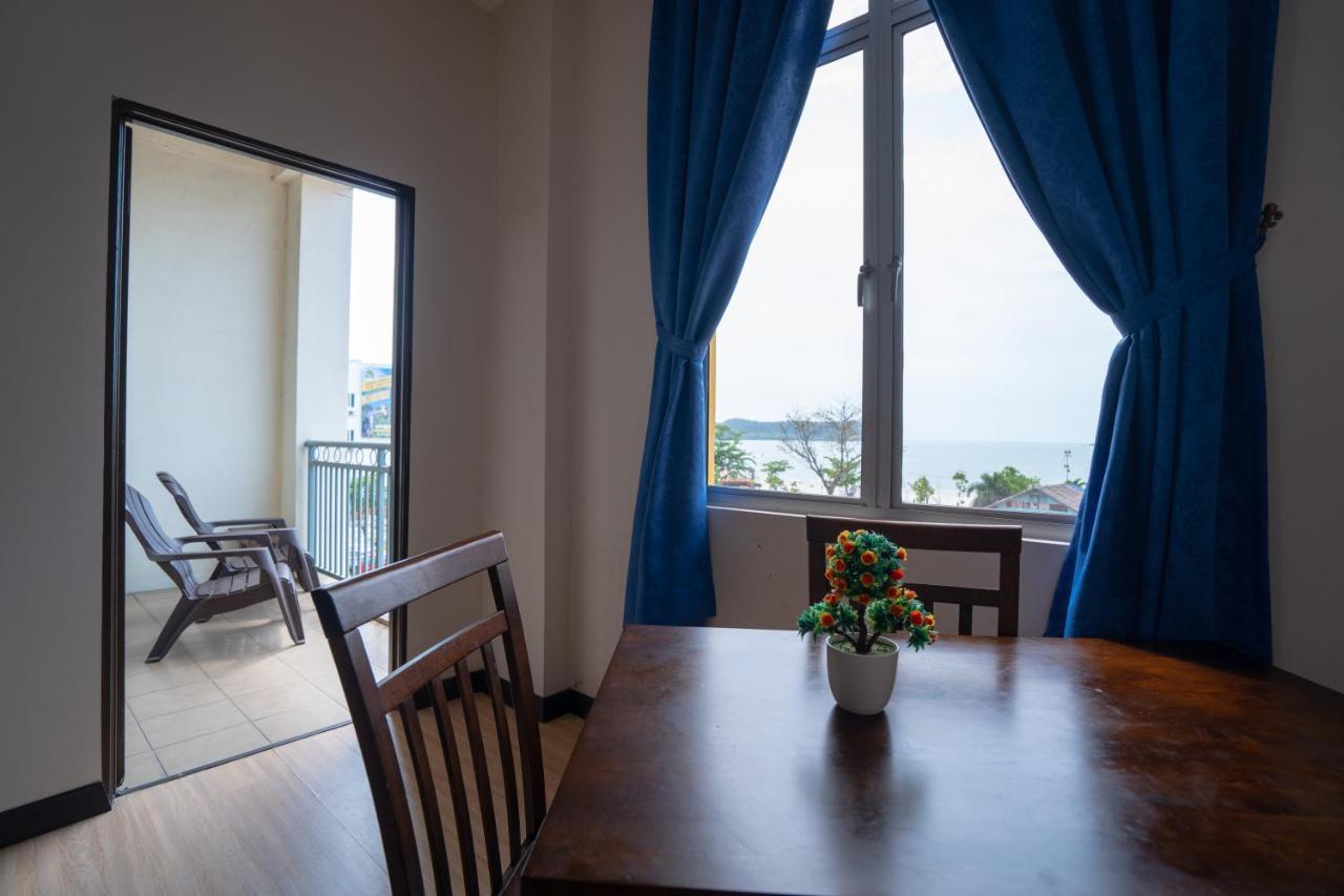 Paretto Seaview Hotel Pantai Cenang  Exterior photo